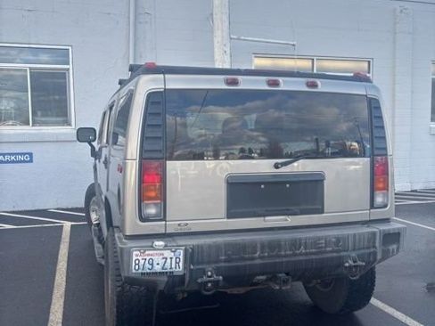 Used 2004 HUMMER H2 Base w/ Preferred Equipment Group image 5