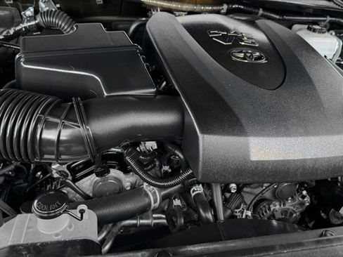 Certified 2023 Toyota Tacoma TRD Off-Road image 20