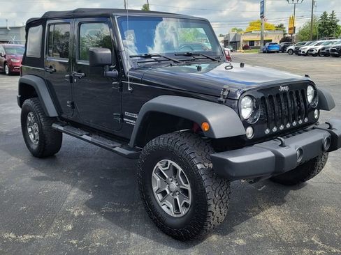 Used 2017 Jeep Wrangler Unlimited Sport w/ Quick Order Package 24S AWD/4WD image 2