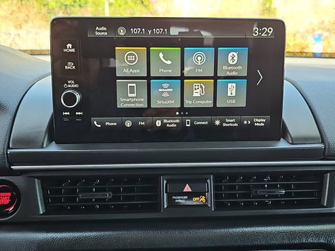 Used 2025 Honda Pilot EX-L image 23