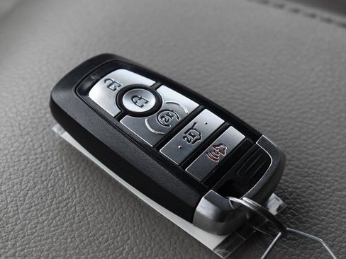 Used 2020 Ford Expedition XLT w/ Equipment Group 202A image 13