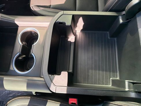 Used 2022 Chevrolet Tahoe High Country image 24