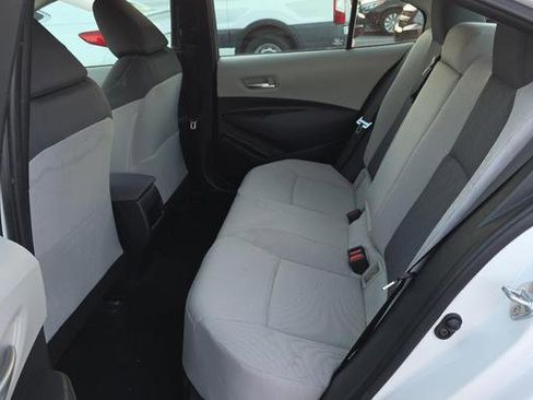 Used 2020 Toyota Corolla LE image 10