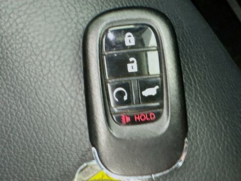 Used 2024 Honda Pilot Touring image 42