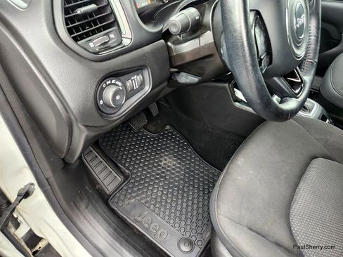 Used 2020 Jeep Renegade Altitude image 27