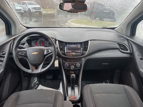 Used 2020 Chevrolet Trax LS w/ Tint and Cruise Package image 17