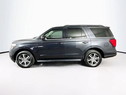 Certified 2022 Ford Expedition XLT image 3