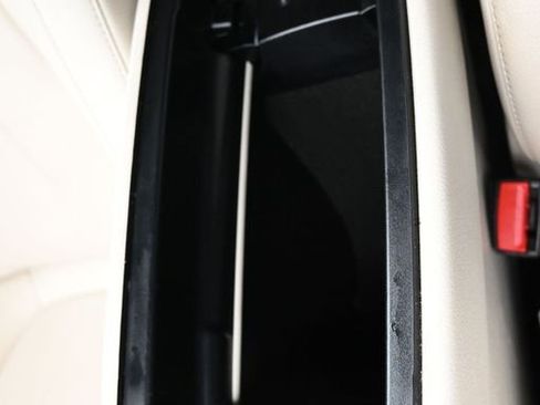 Used 2020 Mercedes-Benz GLB 250 image 26