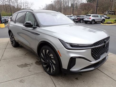 New 2026 Lincoln Nautilus Reserve w/ Jet Appearance Package image 8