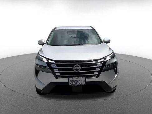 Used 2025 Nissan Rogue SV FWD image 4