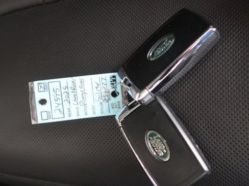Used 2025 Land Rover Range Rover SE AWD/4WD image 49
