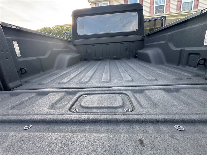 Used 2020 Jeep Gladiator Overland w/ Cold Weather Group AWD/4WD image 22