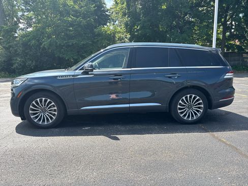 Used 2022 Lincoln Aviator Reserve w/ Equipment Group 201A AWD/4WD image 3