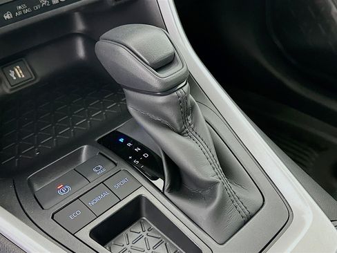 Used 2025 Toyota RAV4 XLE w/ Convenience Package image 25