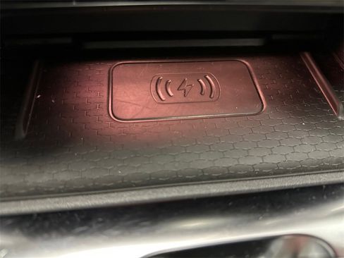 Used 2024 Jaguar XF R-Dynamic SE image 20