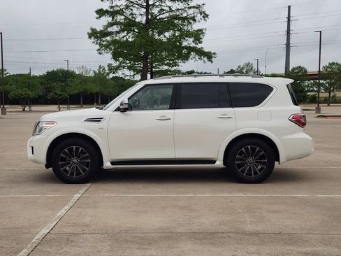 Used 2019 Nissan Armada Platinum w/ Captain's Chairs Package AWD/4WD image 4