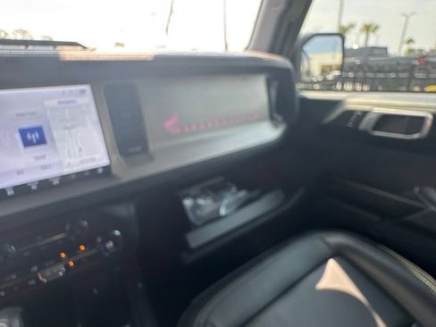 Certified 2025 Ford Bronco Outer Banks AWD/4WD image 35