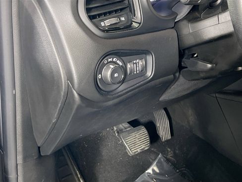 Used 2022 Jeep Renegade Altitude w/ Convenience Group image 10