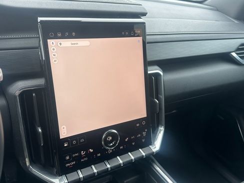 Used 2025 GMC Acadia Elevation image 26