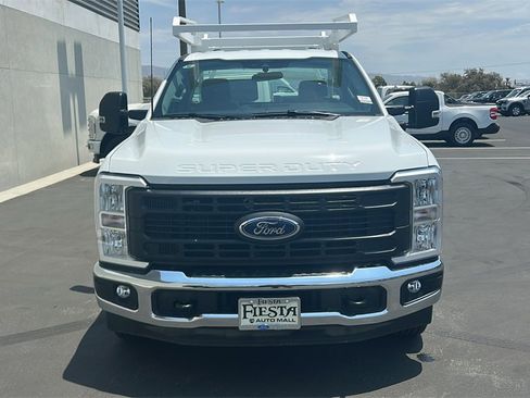 New 2025 Ford F250 XL w/ XL Chrome Package image 4