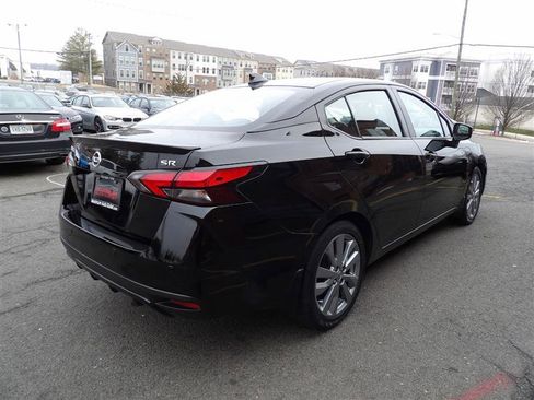 Used 2020 Nissan Versa SR w/ Convenience Package image 5