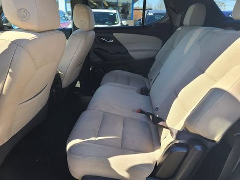 Used 2023 Chevrolet Traverse LS AWD/4WD image 13