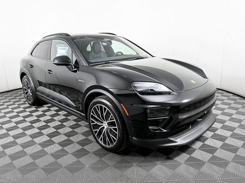 New 2025 Porsche Macan 4S Electric image 28