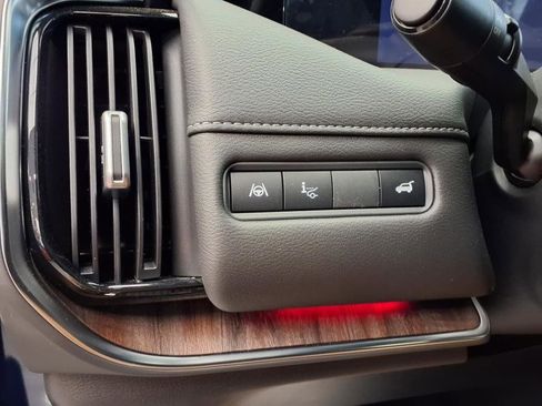 New 2025 Nissan Armada Platinum Reserve image 15