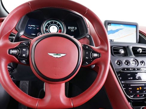 Used 2018 Aston Martin DB11 V12 image 8