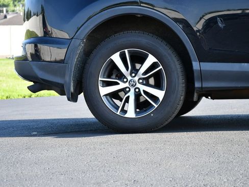 Used 2016 Toyota RAV4 XLE AWD/4WD image 8
