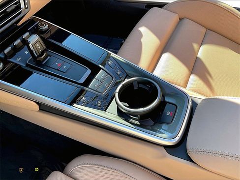 Used 2024 Porsche 911 Carrera image 16