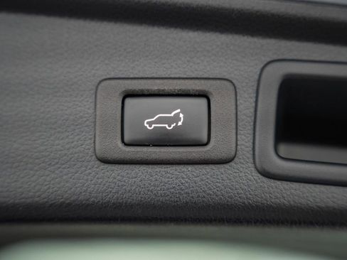 Used 2017 Subaru Forester 2.5i Limited AWD/4WD image 13