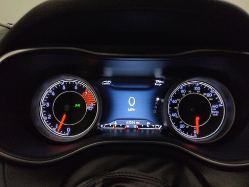 Used 2019 Jeep Cherokee Limited image 23