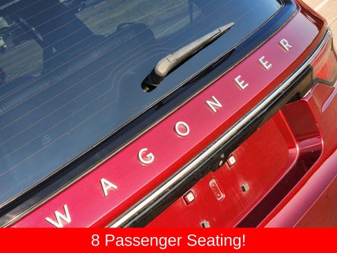Used 2024 Jeep Wagoneer Series II w/ Flexible Seating Group AWD/4WD image 18