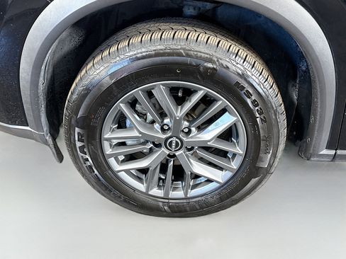 Used 2024 Nissan Rogue S image 38