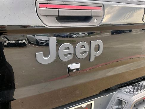 Used 2021 Jeep Gladiator Sport AWD/4WD image 10