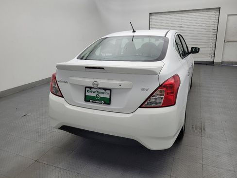 Used 2017 Nissan Versa SV FWD image 7