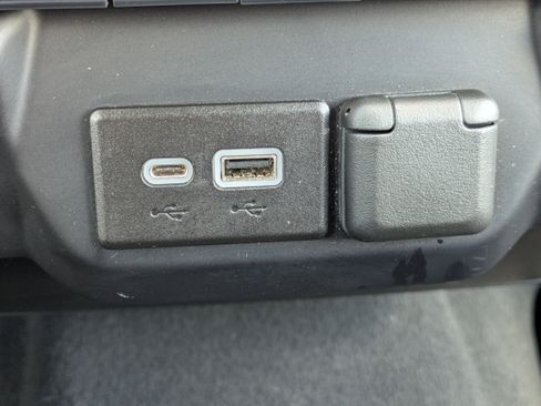 Used 2021 Chevrolet Silverado 1500 LT image 35