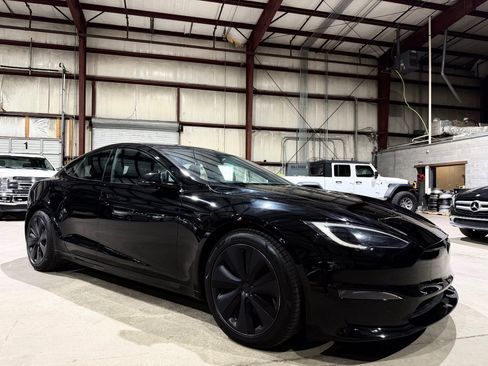 Used 2022 Tesla Model S Plaid AWD/4WD image 1