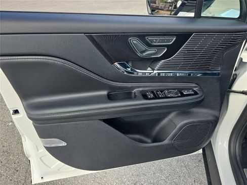 Used 2022 Lincoln Corsair FWD w/ Equipment Group 101A image 20