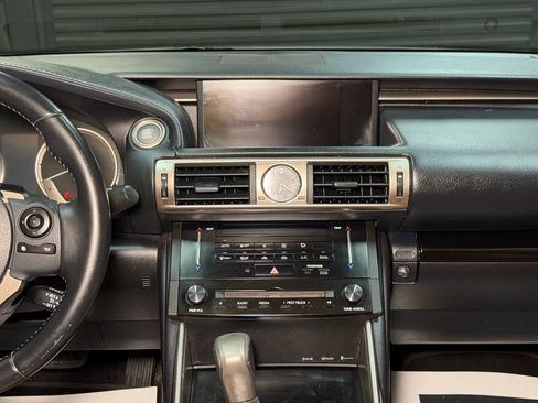Used 2014 Lexus IS 250 image 26
