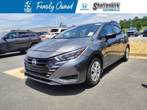 Used 2025 Nissan Versa S w/ Trunk Package FWD image 1