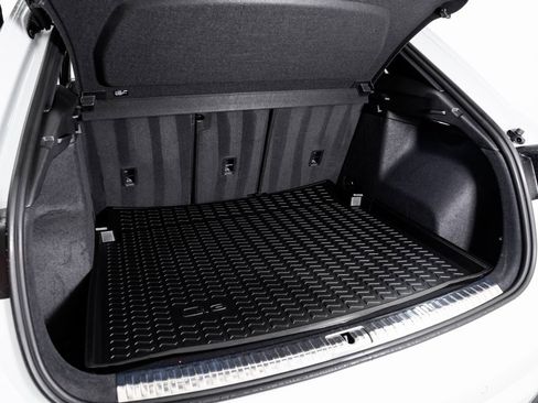 Used 2025 Audi Q3 2.0T Premium image 25