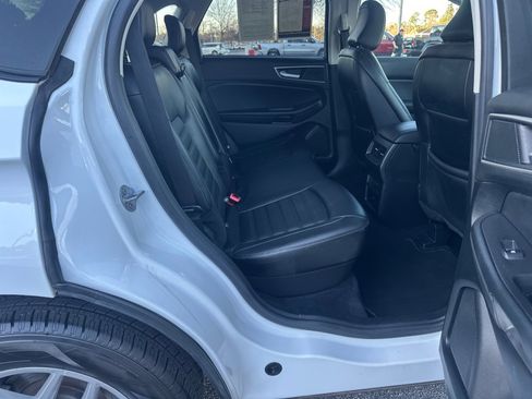 Used 2024 Ford Edge SEL image 15