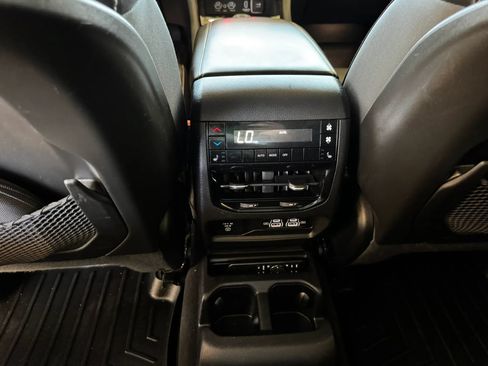 Used 2022 Jeep Grand Cherokee L Limited w/ Luxury Tech Group II AWD/4WD image 20