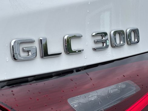 Used 2024 Mercedes-Benz GLC 300 4MATIC image 20