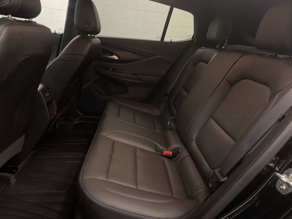 Used 2025 Buick Envista Sport Touring w/ Experience Buick Package FWD image 18