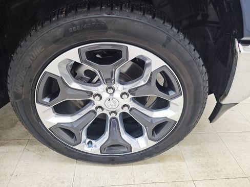 Used 2022 RAM 1500 Limited AWD/4WD image 10