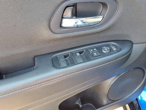 Certified 2021 Honda HR-V Sport image 17