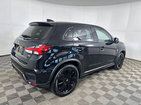 Used 2024 Mitsubishi Outlander Sport LE image 3